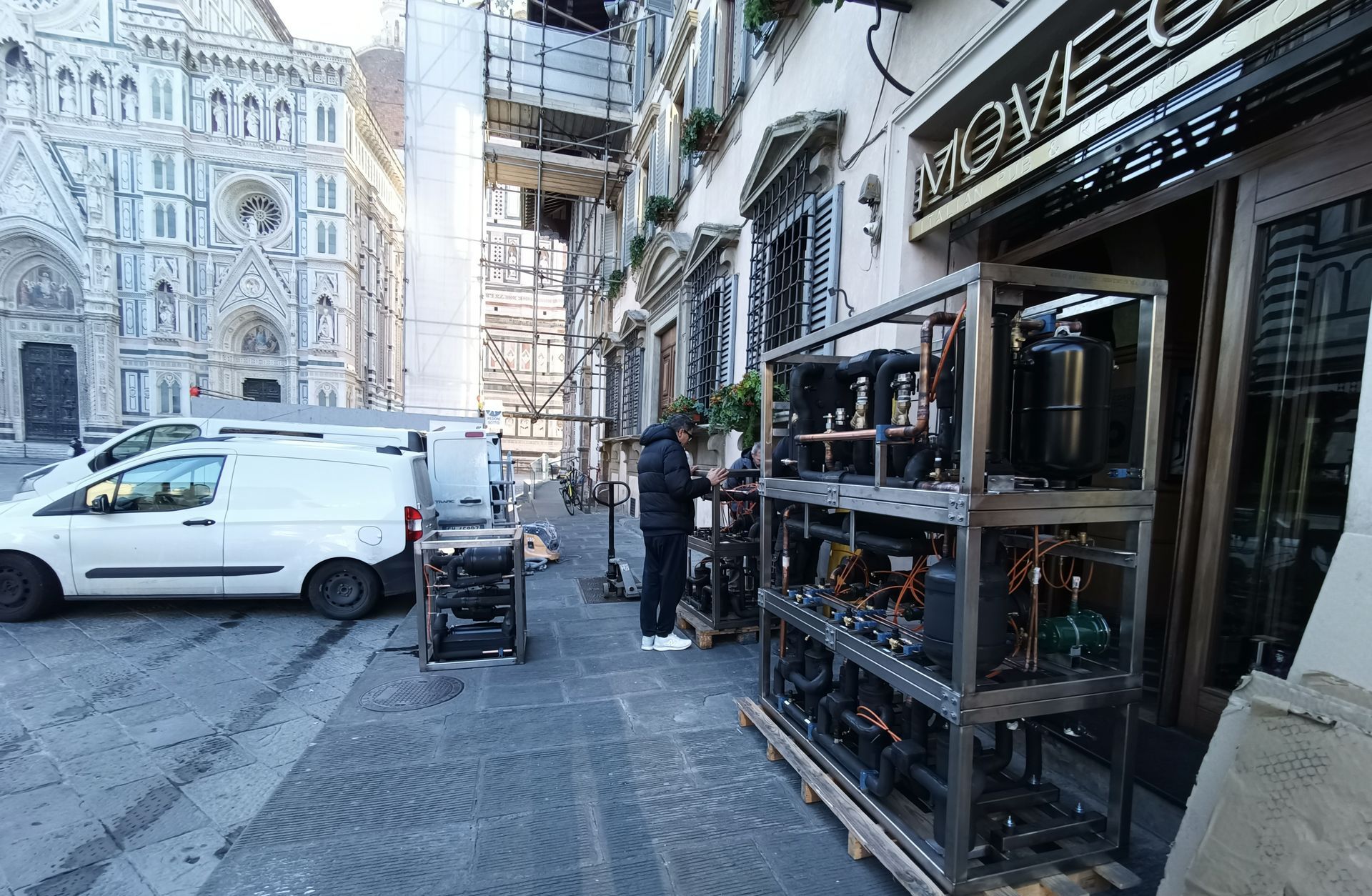 Moduli dell’impianto Move On in Piazza del Duomo a Firenze